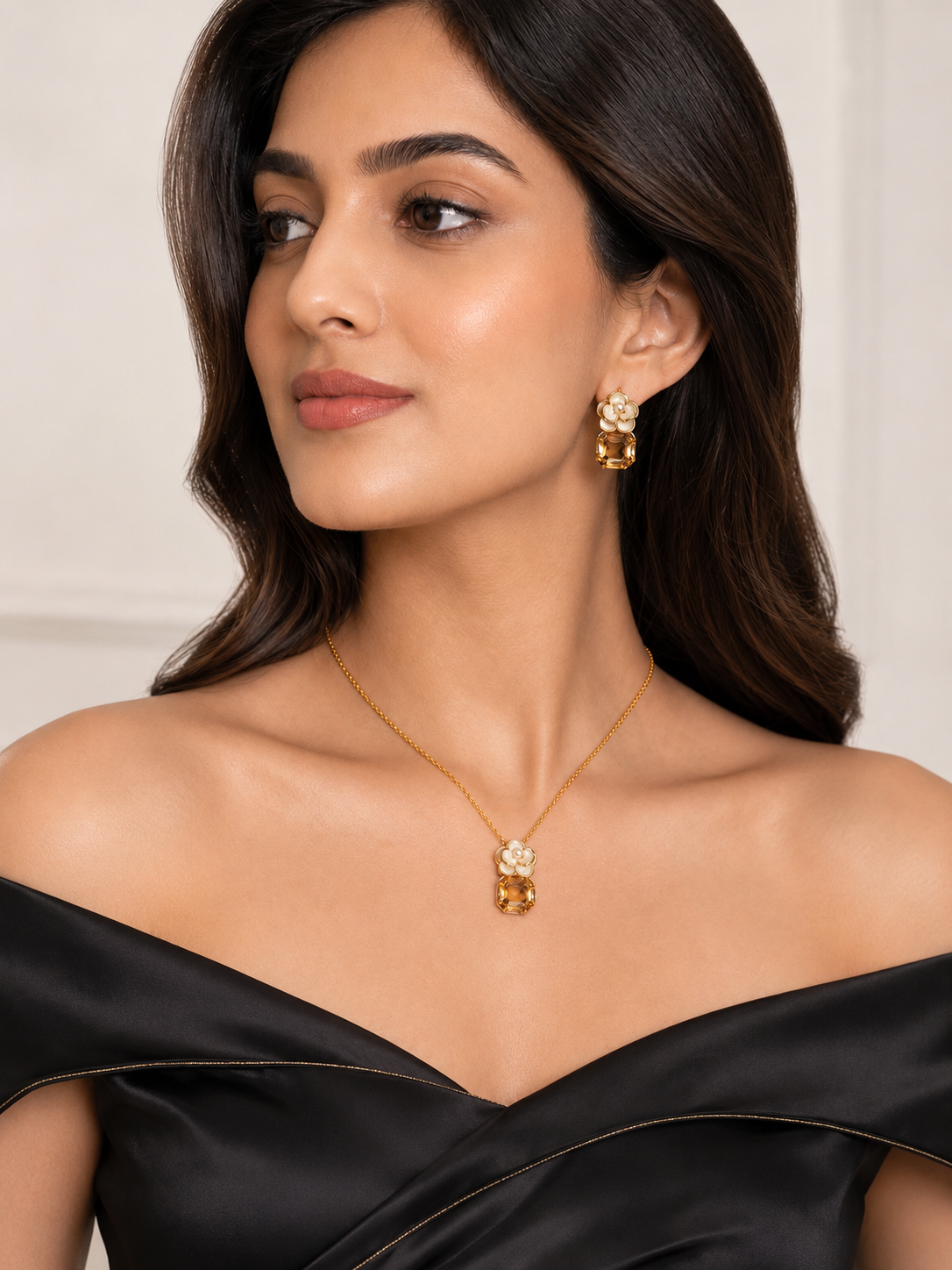 Champagne Camellia Pendant Set