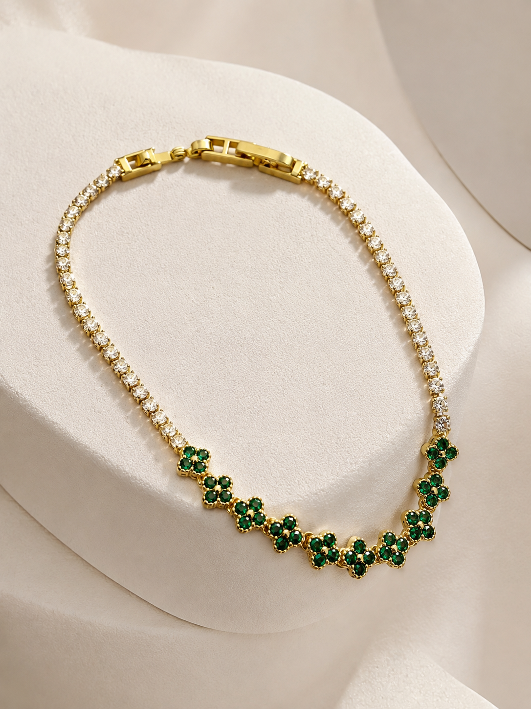 Emerald Clover Line Tennis Bracelet