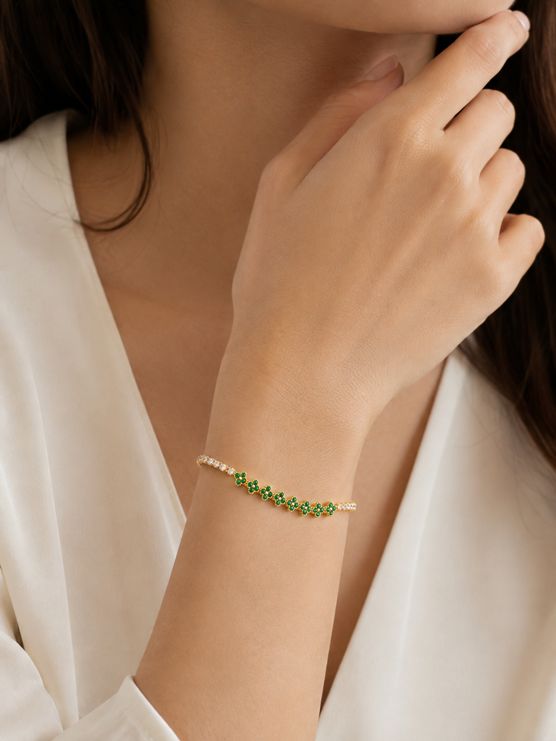 Emerald Clover Line Tennis Bracelet