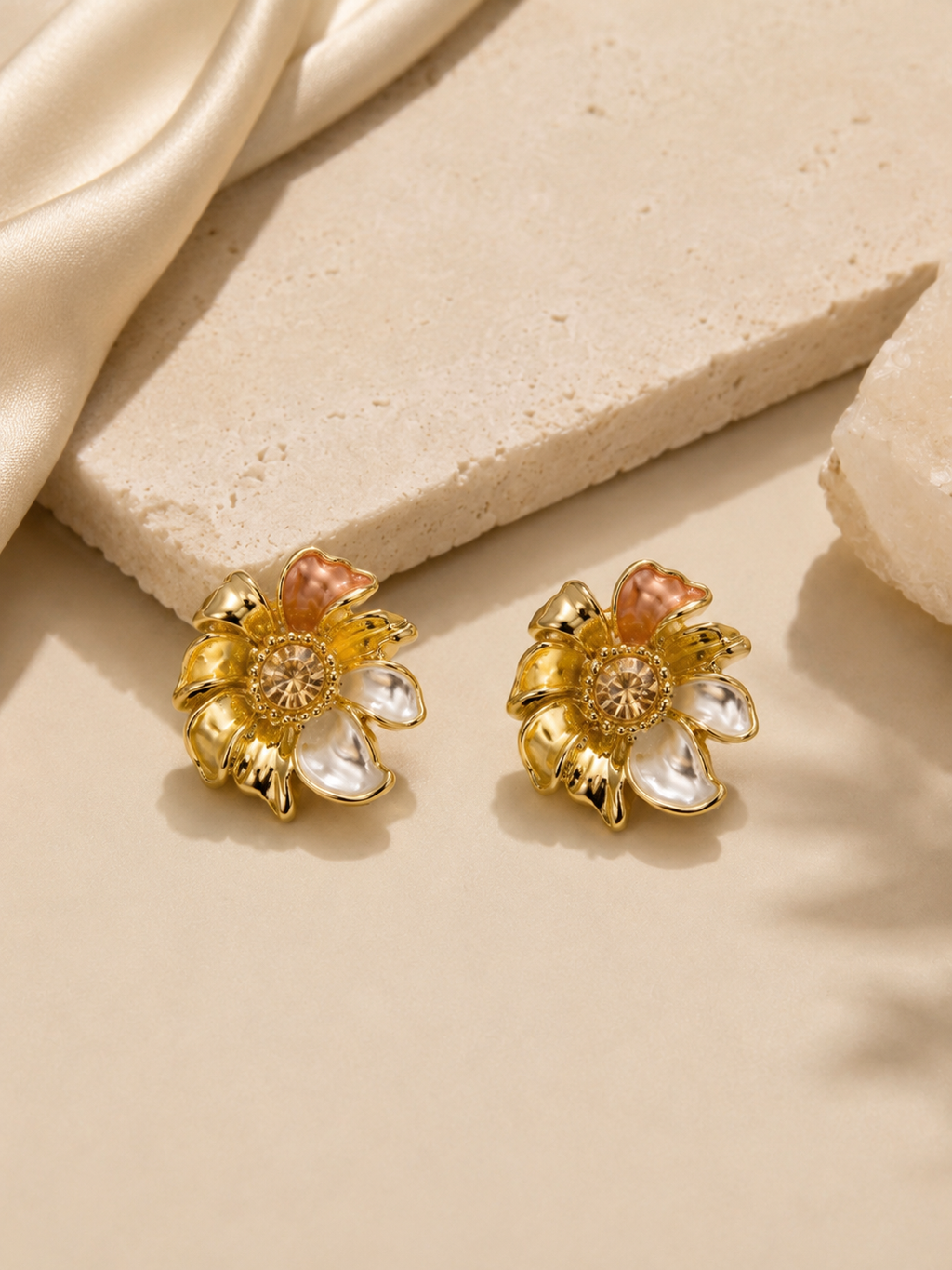 Sunlit Reverie Pendant Set
