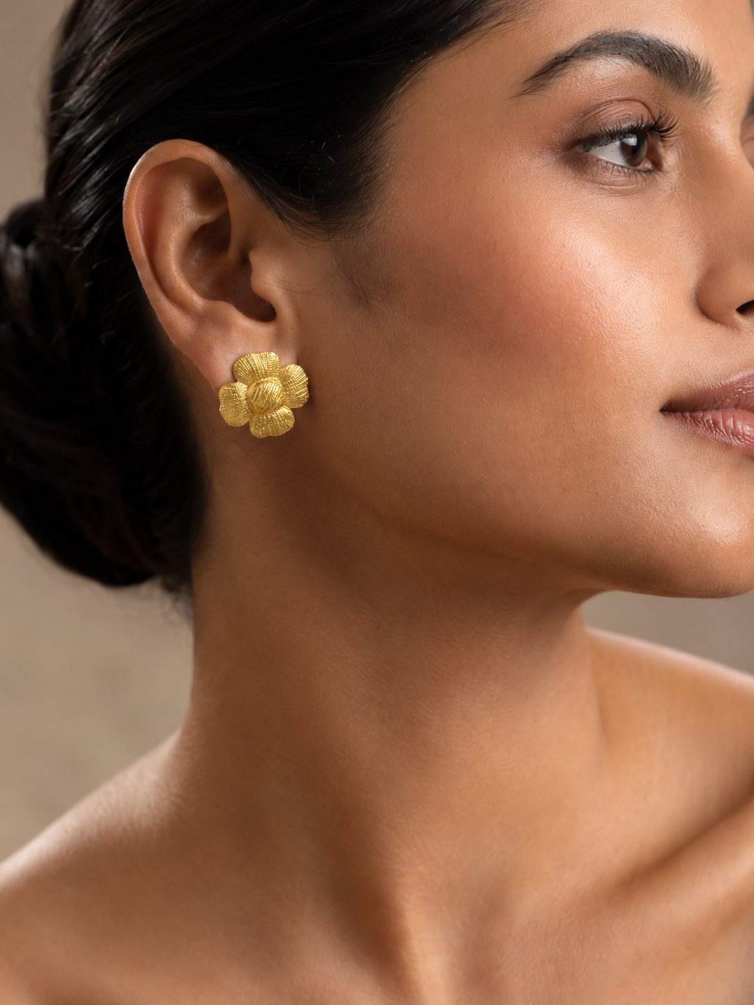 Textured Gold Flower Stud Earrings