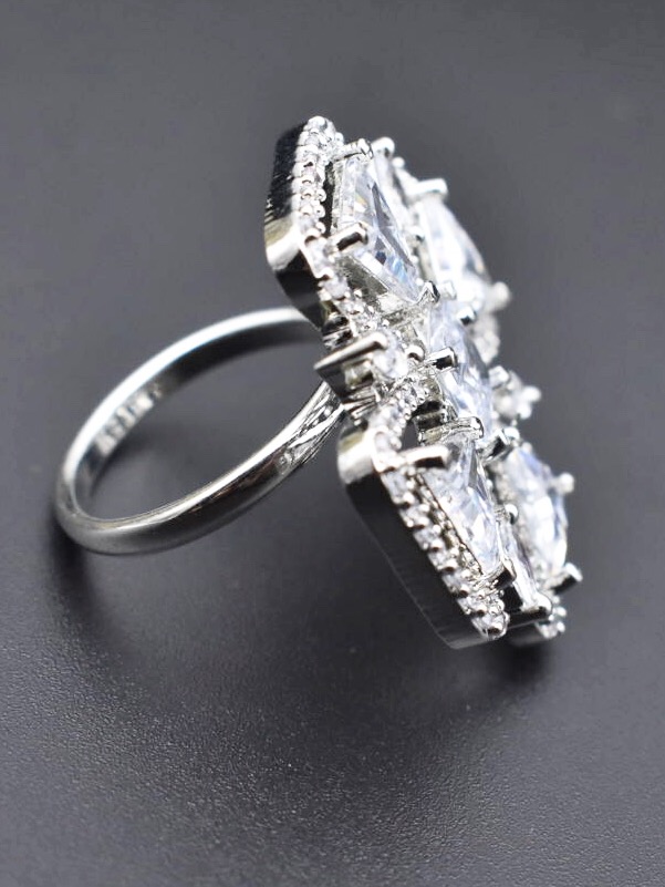Anaka Diamond Ring Online Jewellery Shopping India | Dishis Designer  Jewellery